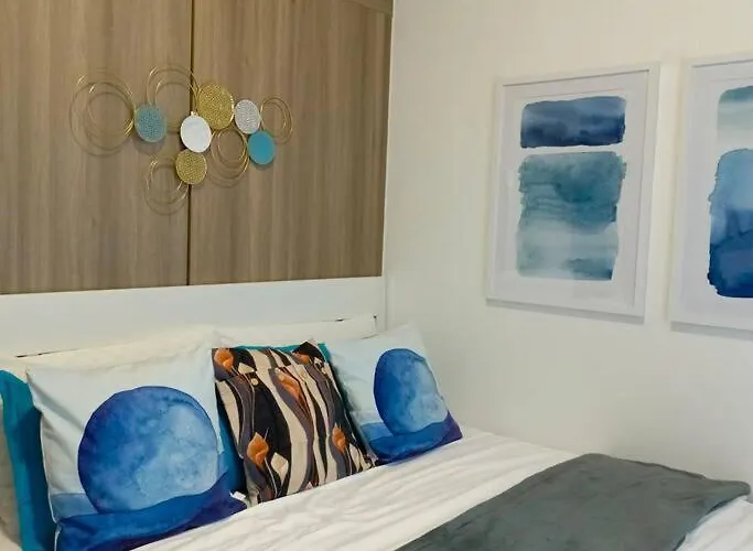 Apartamento Cozy New 1br Fame Residences With Balcony